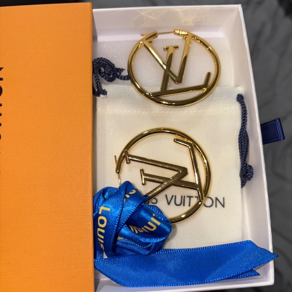 Louis Vuitton - Picture 1 of 2
